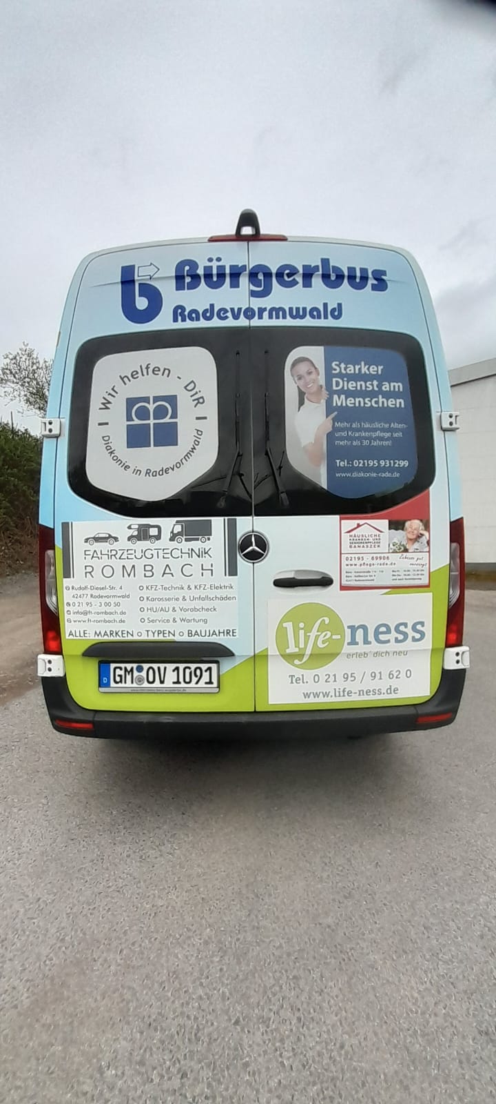 2025-04-17 Bus Rückseite Fahrzeugtechnik Rombach-WA0002